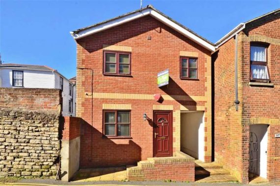 2&nbsp;Bedroom&nbsp;Detached